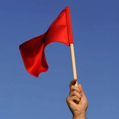 Red Flag yang Menyamar Jadi Green Flag? Hati-Hati, Girls!