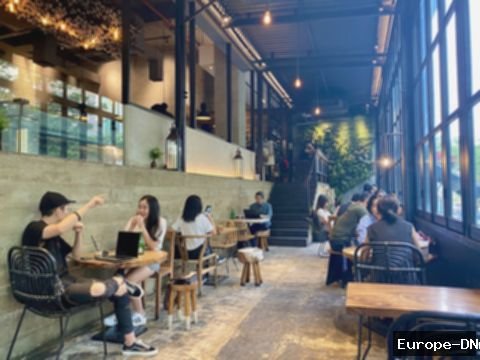 Jakarta Barat Gak Pernah Tidur! Ini 4 Tempat Nongkrong 24 Jam Buat Anak Muda!