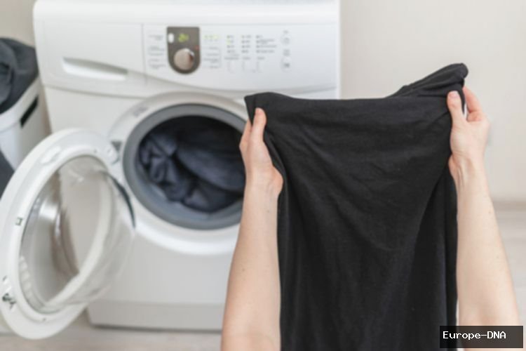 Rahasia Cuci Pakaian Gelap: Anti Luntur & Awet