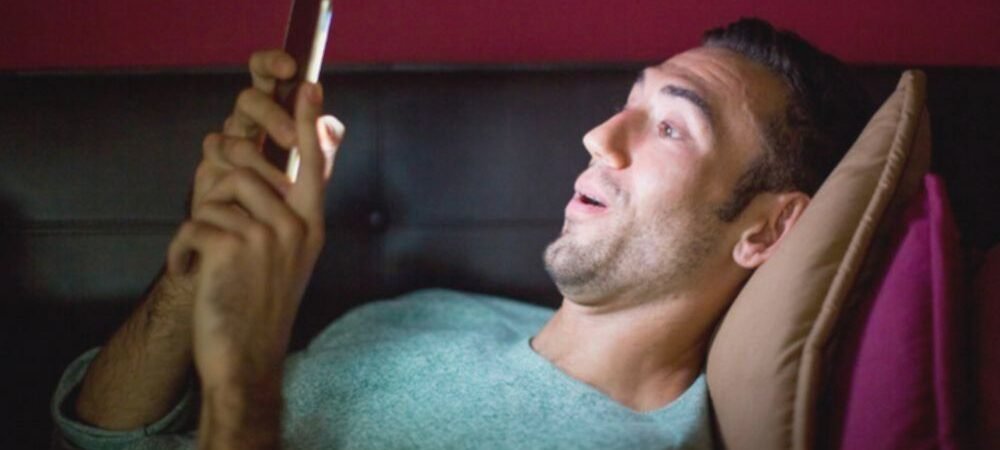 30 Pantun Mau Tidur Lucu, Cara Paling Menarik Ucapkan Selamat Malam