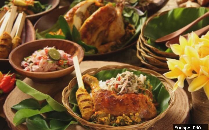 7 Kuliner Khas Bali: Ayam Betutu, Lawar, hingga Sate Lilit