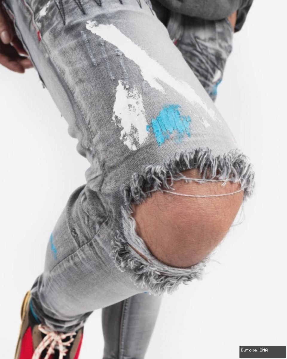 5 Rekomendasi Ripped Jeans Brand Lokal, Harganya Terjangkau!